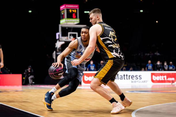 在对阵高位 在对阵高位